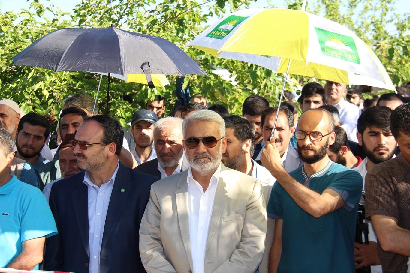 Şehid Aytaç Baran kabri başında anıldı Şehid Aytaç Baran kabri başında anıldı